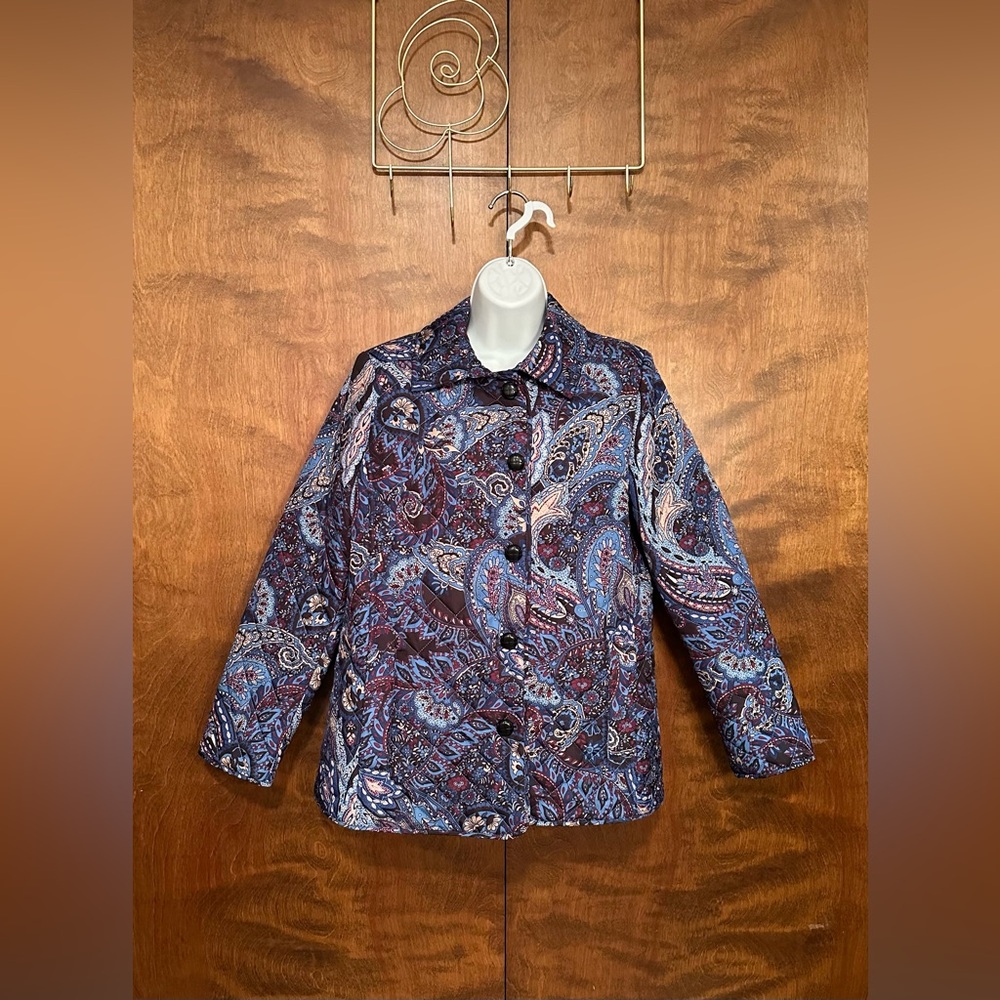 Jones New York Long Sleeve Button Front Quilted Jacket Womens M Blue Paisley NWT